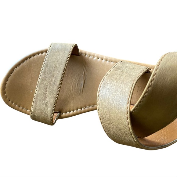 Chic Velcro Ankle Strap Sandals - Picture 4 of 8